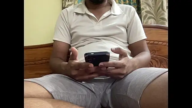 Slave_Aryan webcam