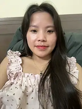 Bella_7777 webcam
