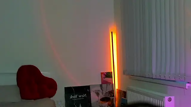 Andrea_Blossom webcam
