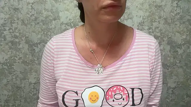 Angelinaa19 webcam