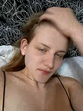 mooniekiss webcam