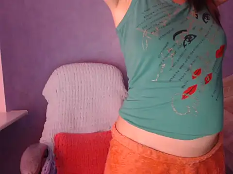 LuckyLisa23 webcam