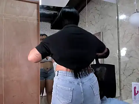 katleya_lewiis webcam