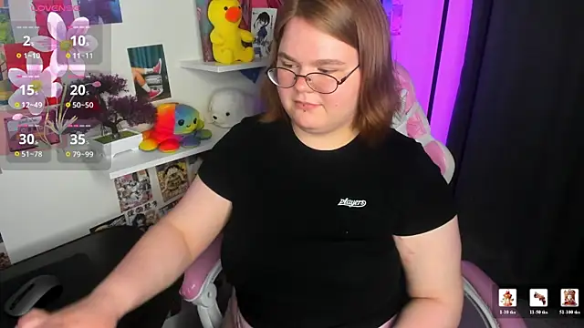 Maneela_Kennedy webcam