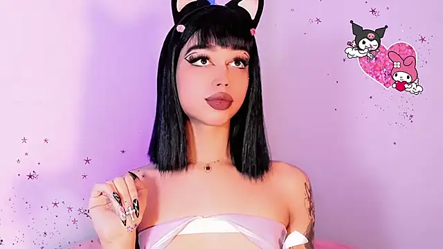 Miss-Saraii live sex cam