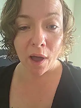 julimonroe webcam