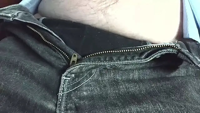 hairyandtiny webcam