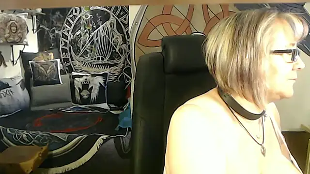 TittenMichelle webcam