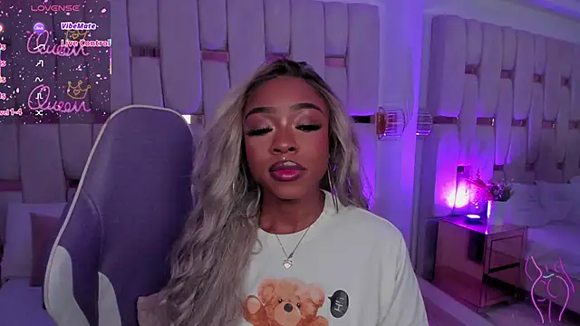 mia_schwarz webcam