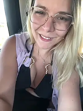 EmyLana webcam