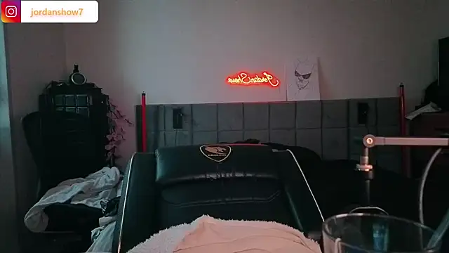 JordanShow webcam
