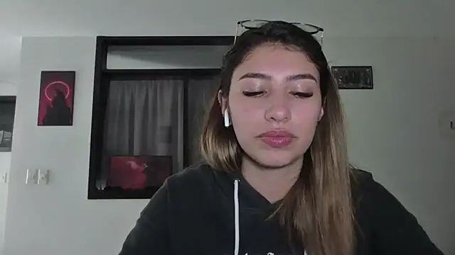 AliceTeenager___ webcam