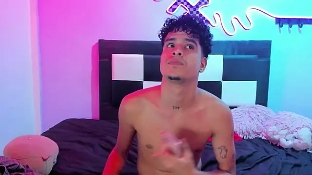 Lucky_boys__X webcam