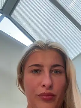 BabyBluexox webcam