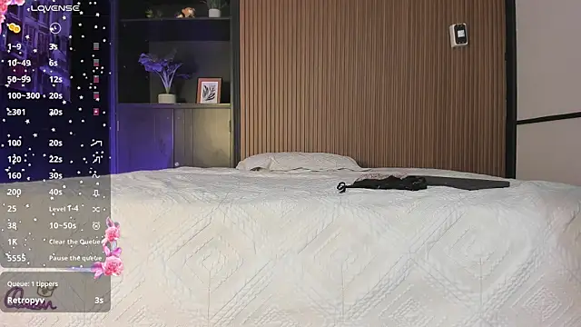 CarolineFyre webcam