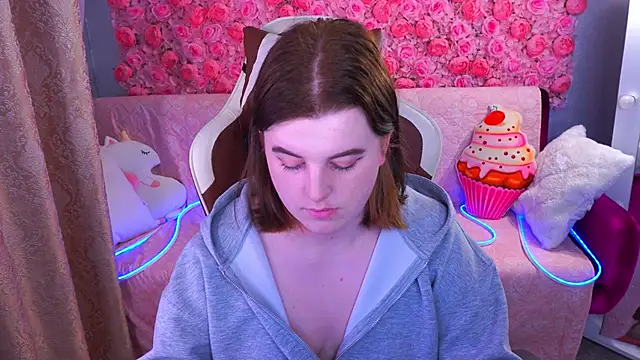 KristiFoxy webcam