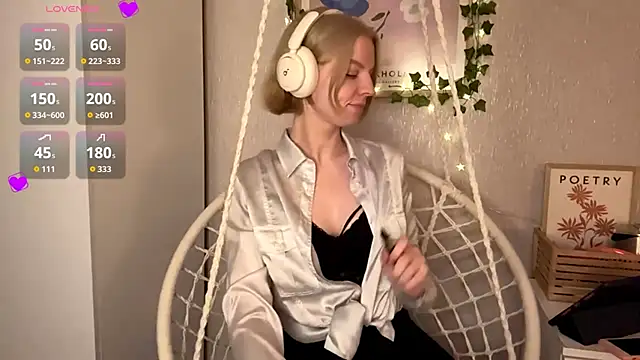 Marry_Sornatiko webcam