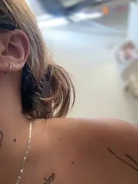 CarolQueen1_ webcam