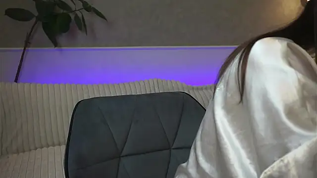 Brunette_Baby webcam