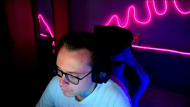 MeLanXolik webcam