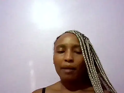 Badgalheloves webcam