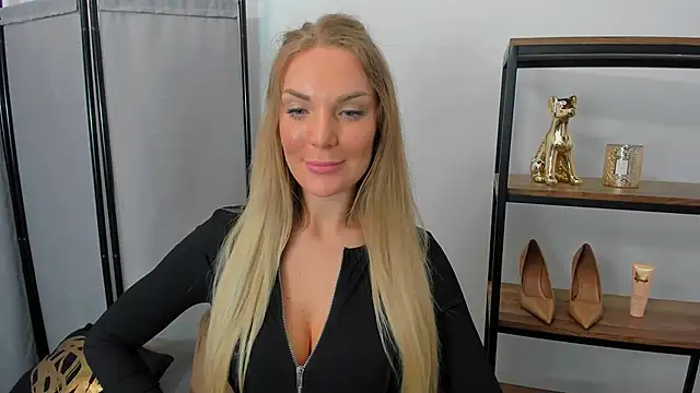 AulloraHoney webcam
