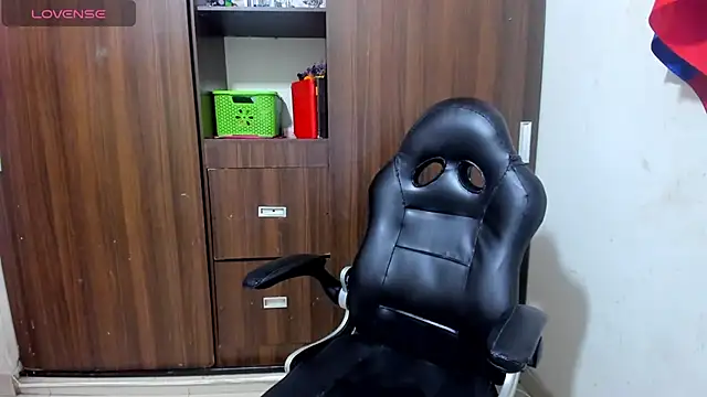 miss_bigcockts webcam