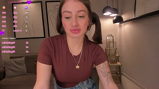 MaryLewis_ webcam