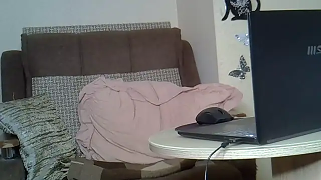 EllaJohnsonX webcam