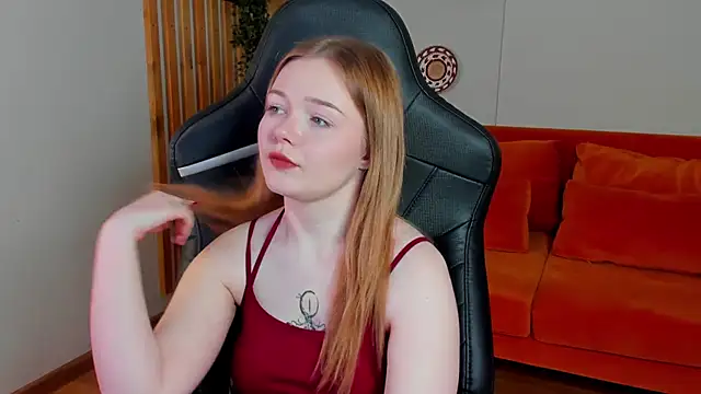 ElinaVale webcam