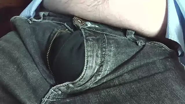 hairyandtiny webcam