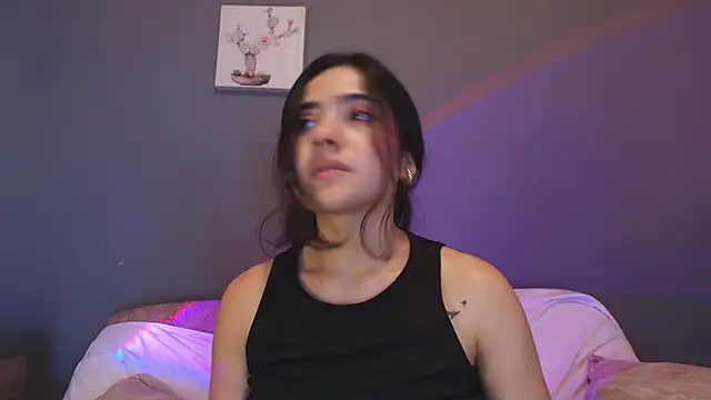 adara_johnson__ webcam