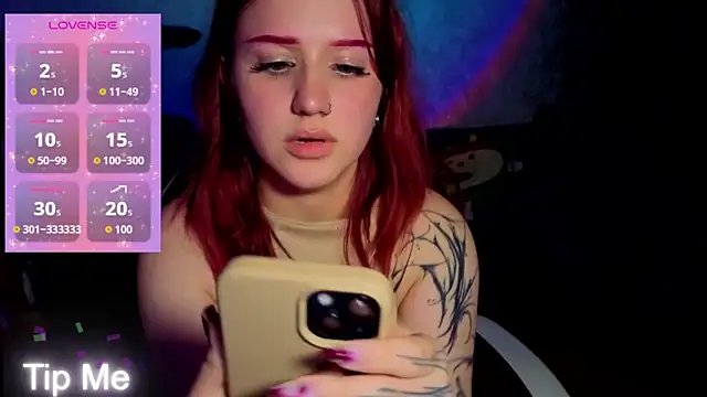 Mini_Lady1 webcam
