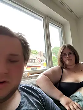 CurvyPaar2 webcam