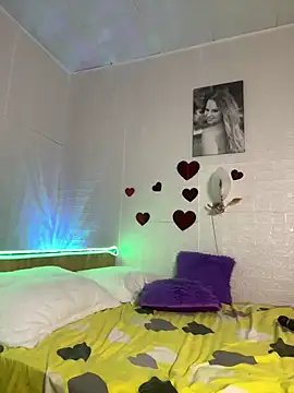 MIRA_ELLE webcam