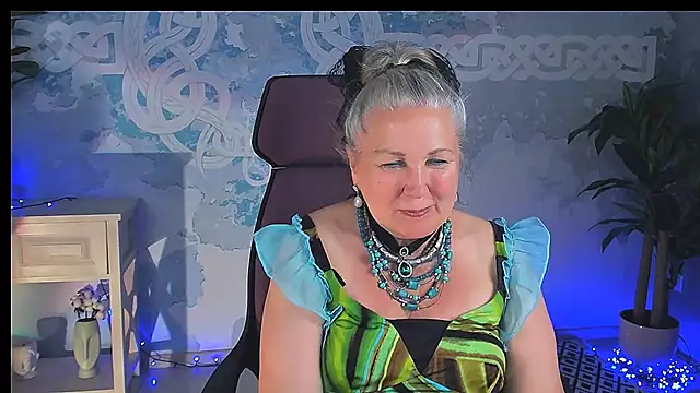 LilaMaharani webcam