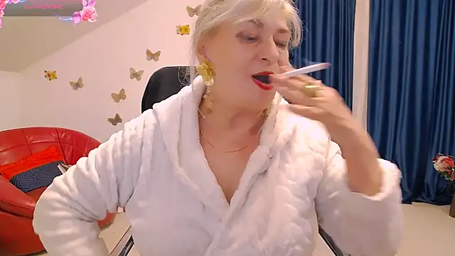 HypnotikCate webcam
