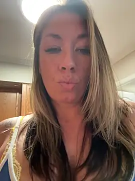MiraKisss webcam