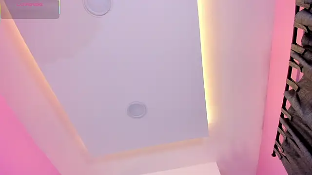nicolle_pierce webcam