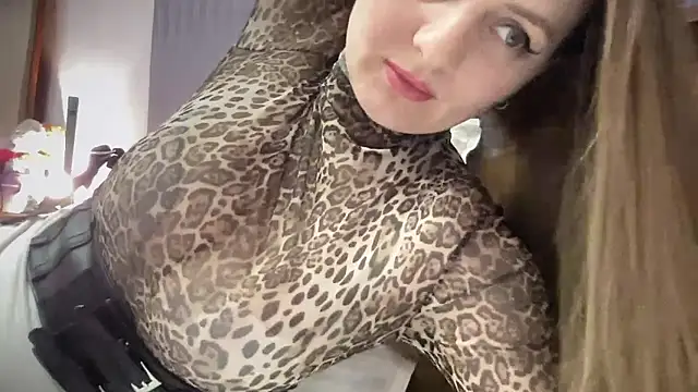 Viola_sweet live sex cam
