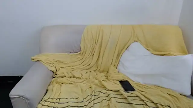 Emma_Bunny1 webcam