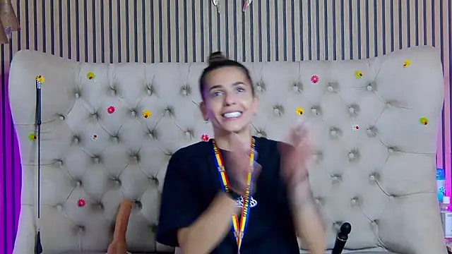 PlayfulShow webcam