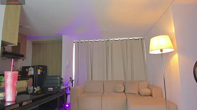 Aleja_evangeline webcam