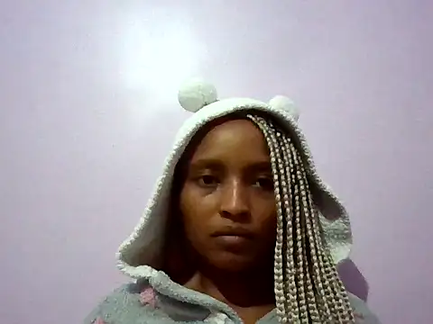Badgalheloves webcam