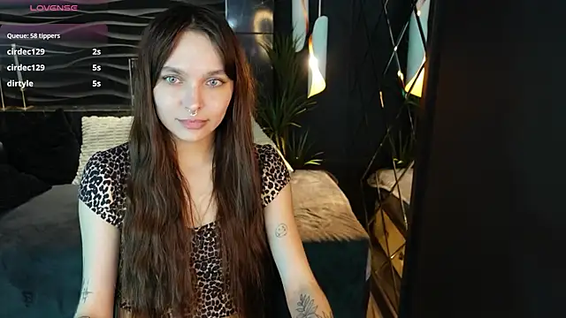 ChloeSunny webcam