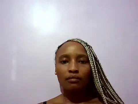 Badgalheloves webcam