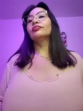 esmeralda_milf webcam