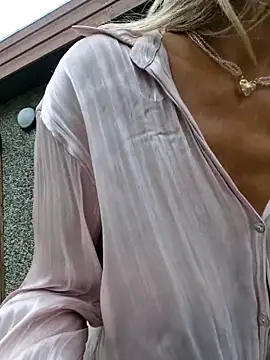 celynaross (Ask my age) - Ocean Squirt
