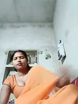 Cm_pooja webcam