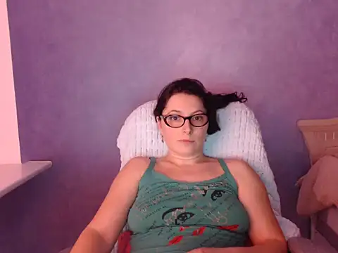 LuckyLisa23 webcam